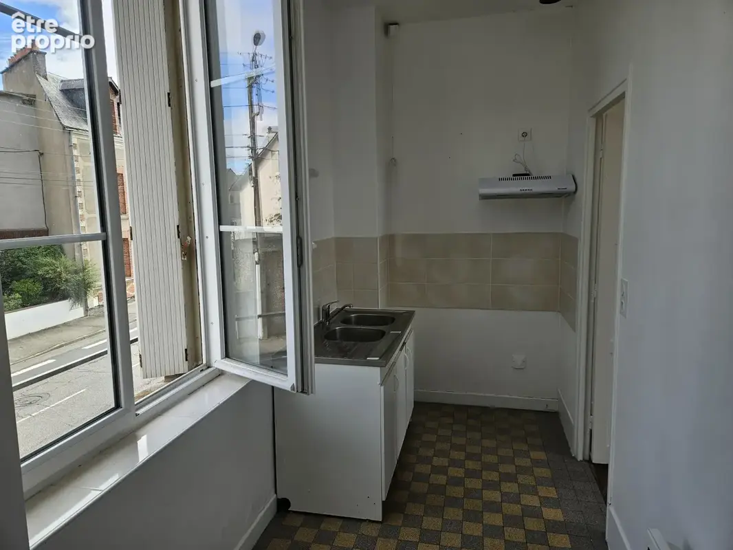Maison - 110m2 - 9 pièces - photo 3