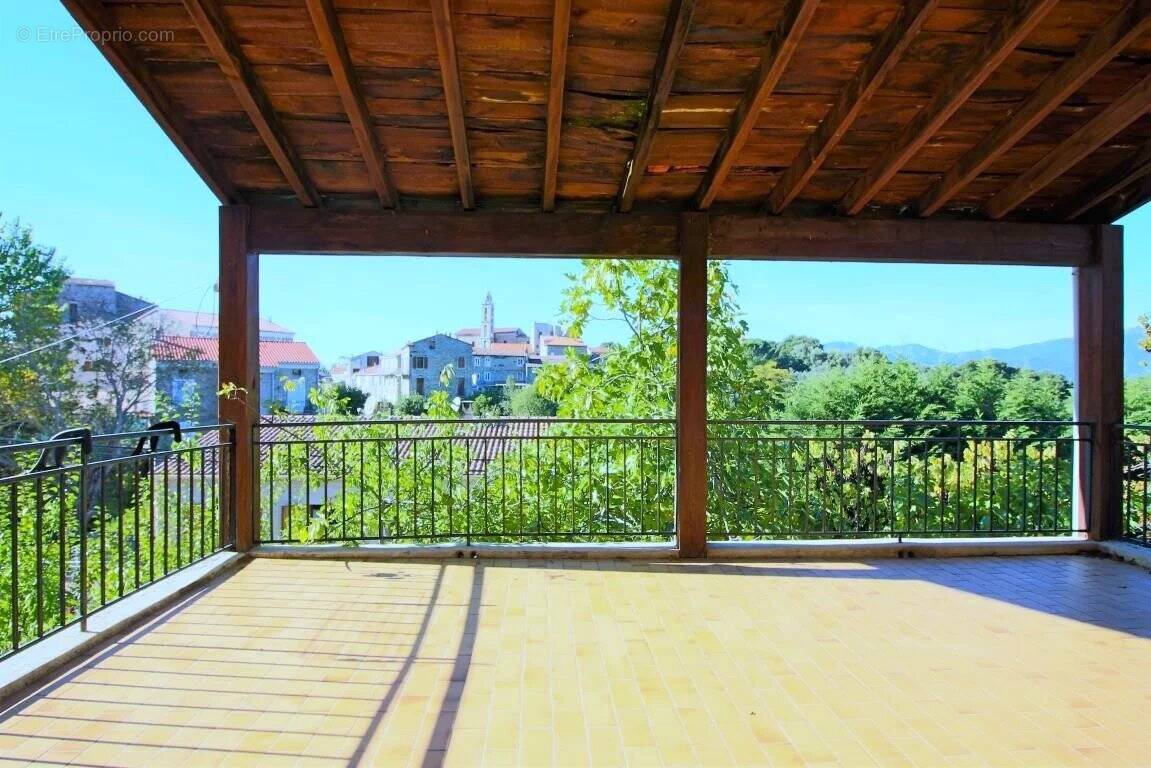 Maison à MOCA-CROCE