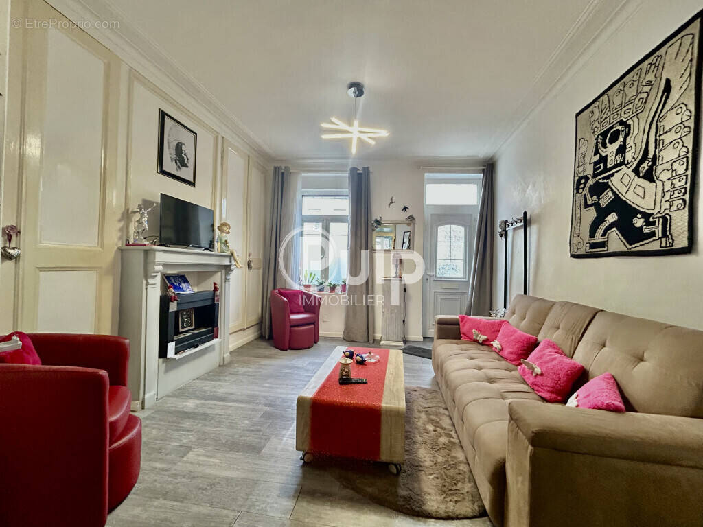 Maison à SAINT-MARTIN-BOULOGNE