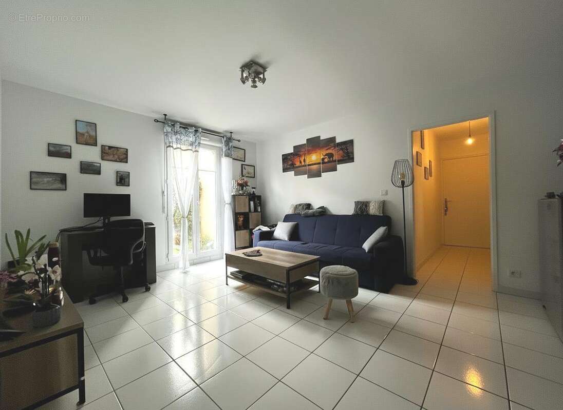Appartement à BUSSY-SAINT-GEORGES