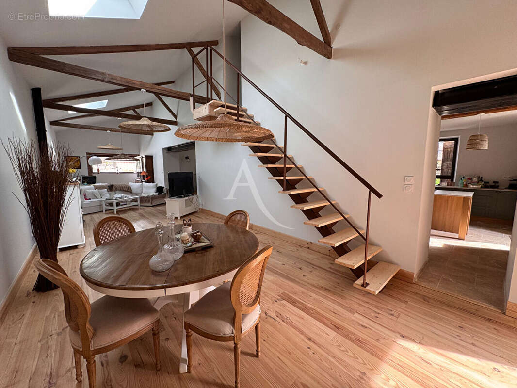 Maison à LAGRAVE