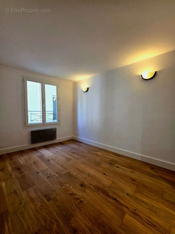 Appartement à PARIS-11E