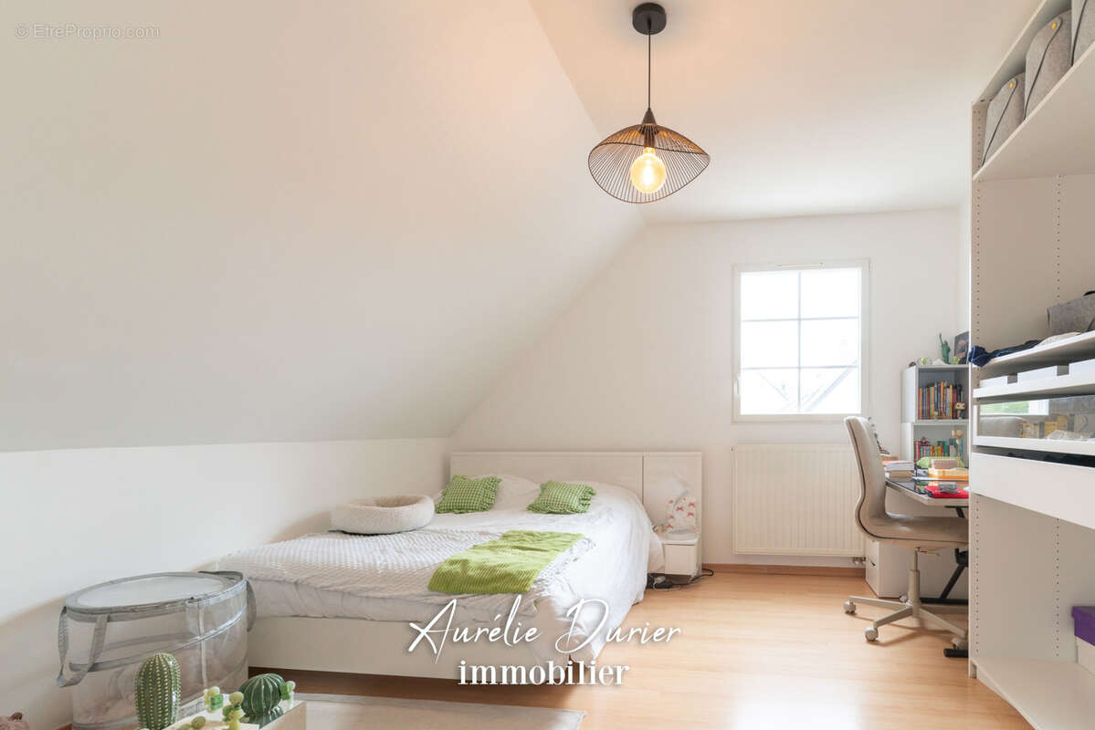 Maison à SAINT-CYR-SUR-LOIRE