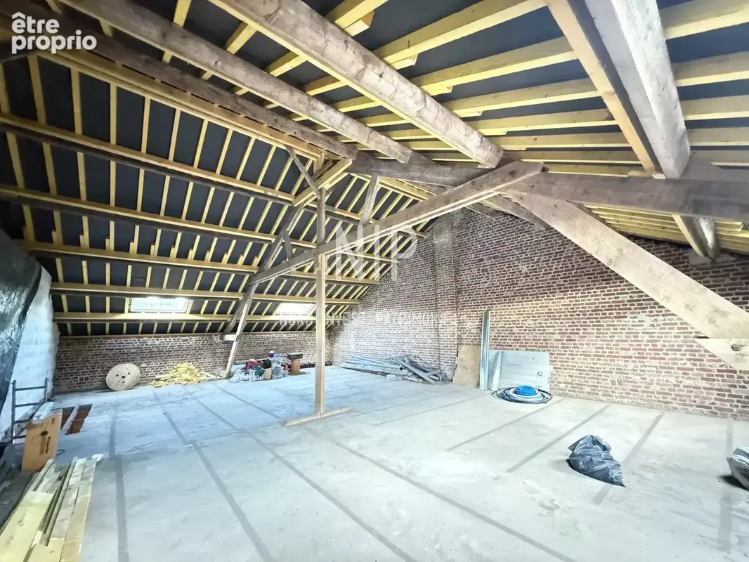 Maison atypique brute  sur deux niveaux - photo 2