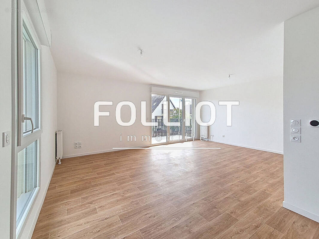 Appartement à CORMELLES-LE-ROYAL