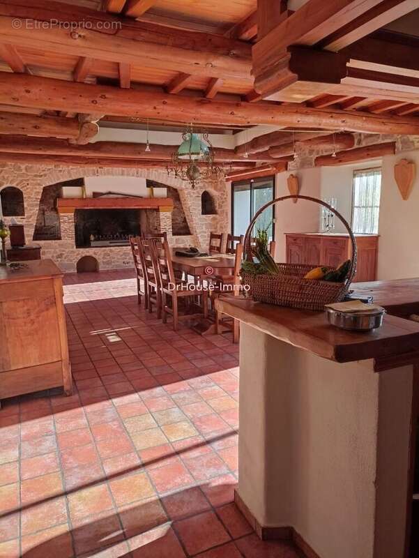 Maison à LES MARTYS