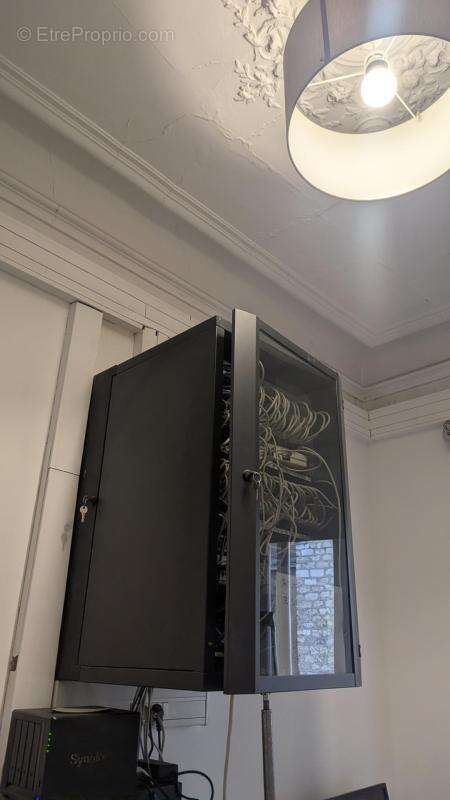 Commerce à PARIS-9E