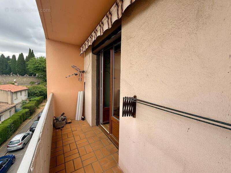Rare à la vente : Appartement à vendre 4 pièces avec vue d'exception sur la cité de Carcassonne. Prix de vente : 124200€ - photo 11
