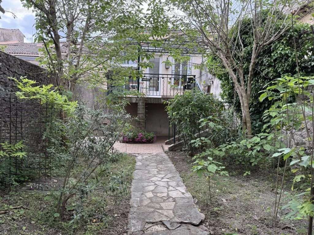 Maison à SAINT-MAXIMIN-LA-SAINTE-BAUME