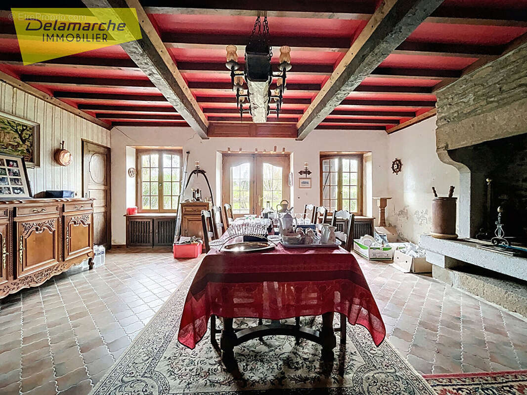 Maison à CHAMPREPUS