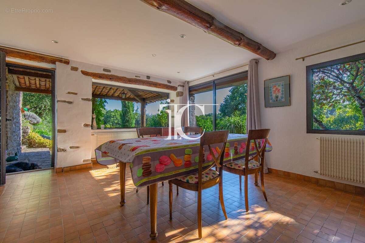 Maison à SAINT-AMBROIX