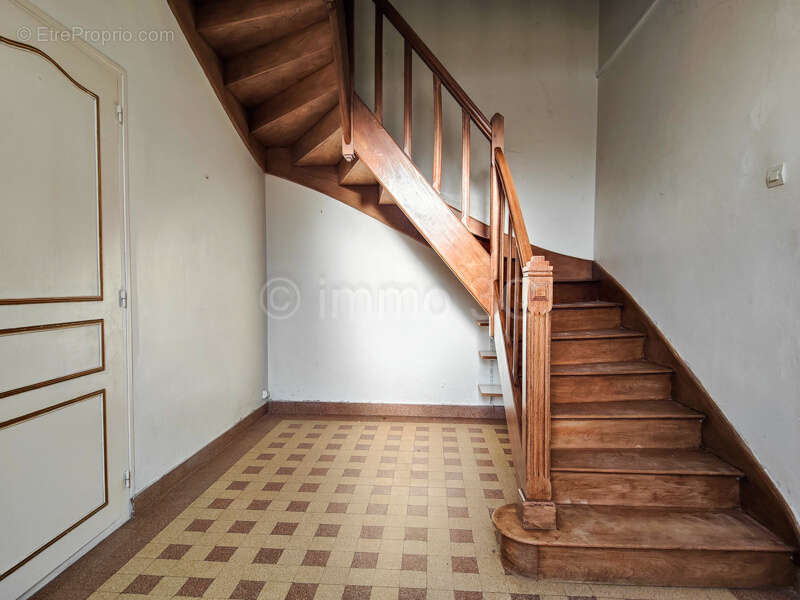 Maison à SAUZE-VAUSSAIS