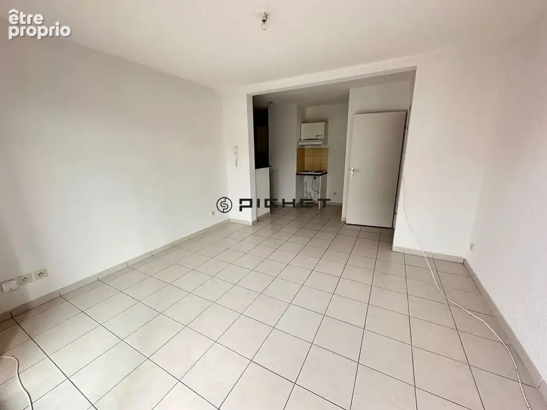 Appartement dernier étage avec terrasse - Parking réservé en sous sol - photo 2