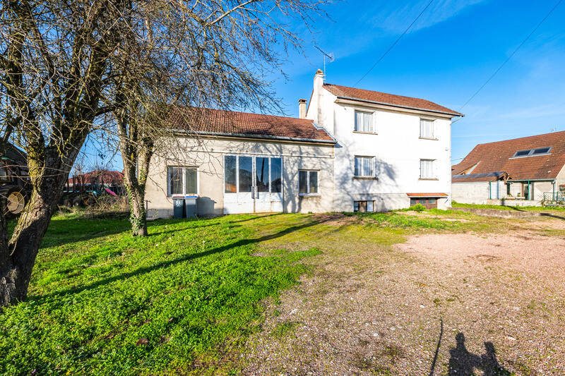 Maison à CESSEY-SUR-TILLE