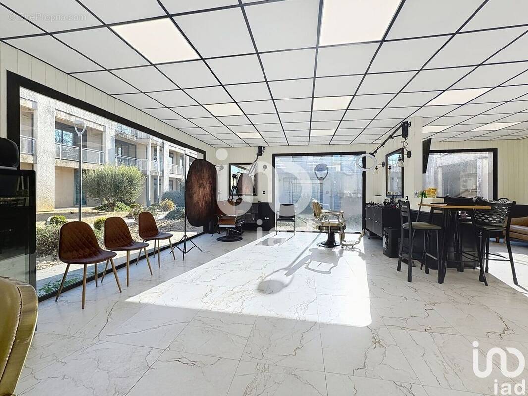 Photo 1 - Commerce à L&#039;ISLE-SUR-LA-SORGUE