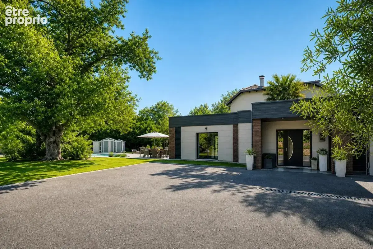 Maison de 6 pièces de 243 m² à Lubersac - photo 9