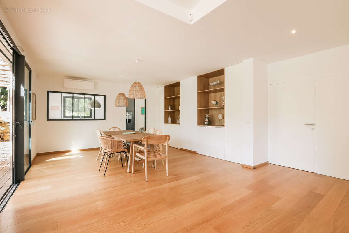 Maison à LA CROIX-VALMER