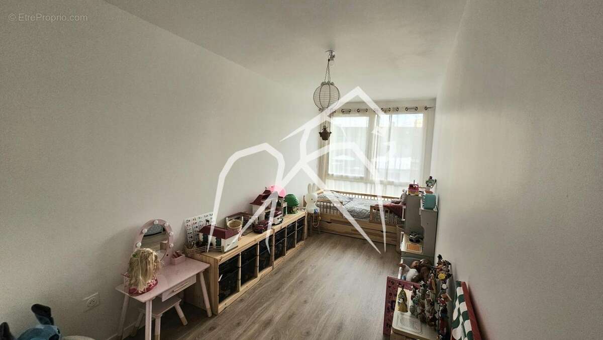 Maison contemporaine de 84 m²  Le Petit-Quevilly (76140) - photo 8