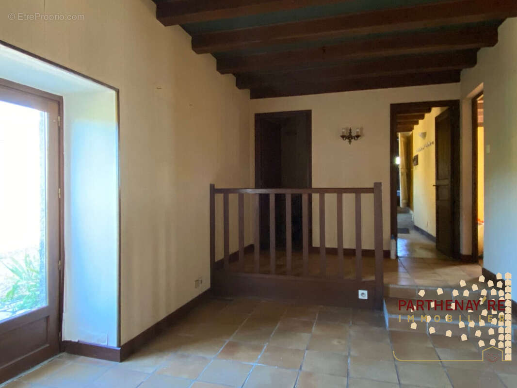 Entrée - Maison à PARTHENAY