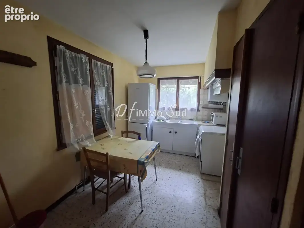 Maison en R+1 avec garage et extérieur - photo 8