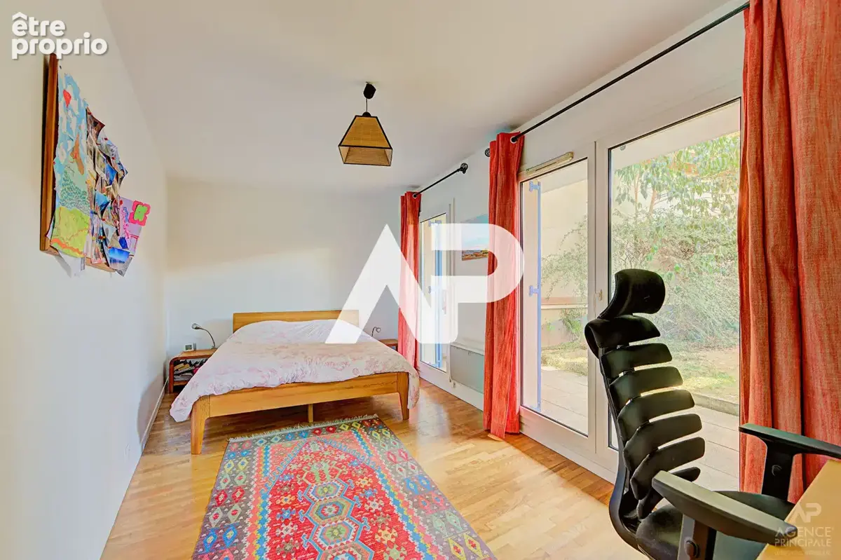 Appartement Rueil Malmaison 5 pièce(s) 127.88 m2 - photo 4