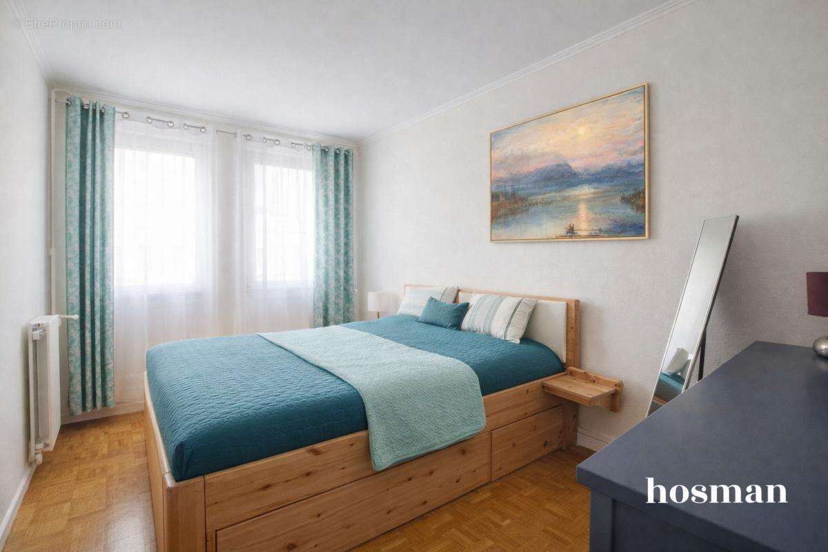 Appartement à COURBEVOIE
