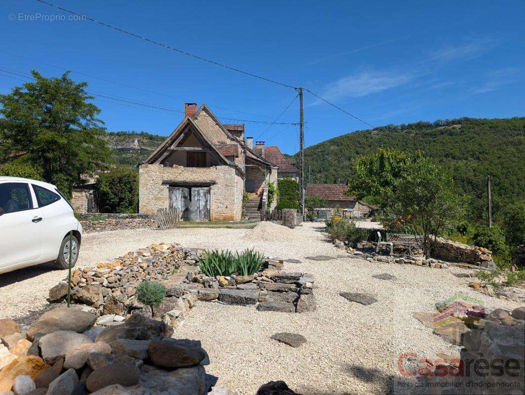 Maison à CALVIGNAC