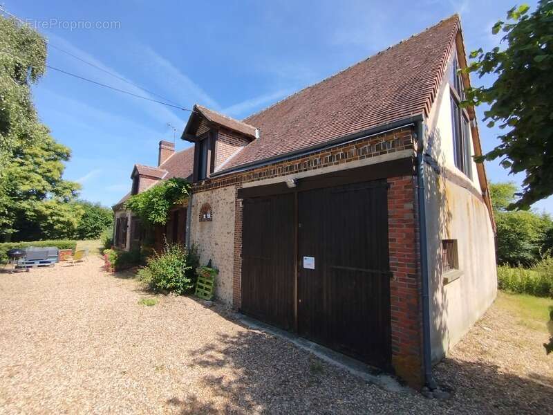 Maison à LA CROIX-DU-PERCHE