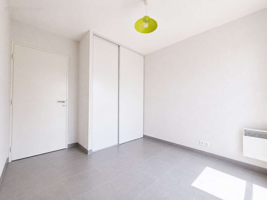 Grasse – Appartement T3 de 60 m² avec terrasse, garage et parking - photo 5