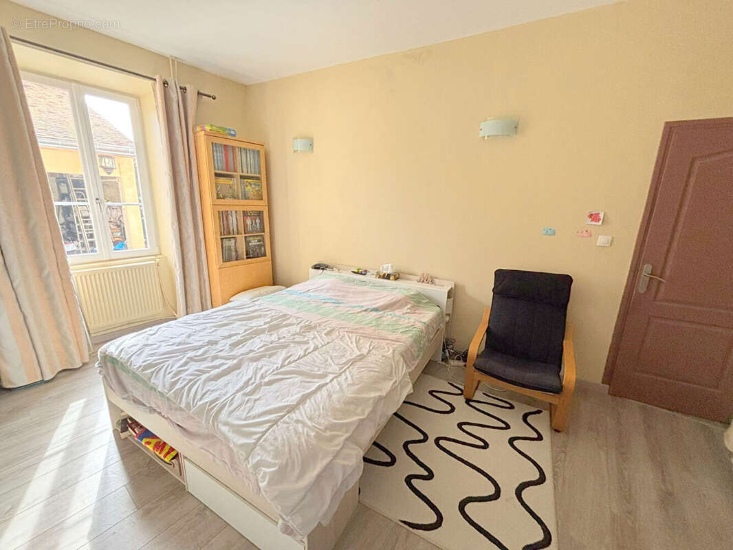 A VENDRE - Maison en pierre Chaumont En Vexin CENTRE -  PLAIN PIED DE VIE - 4 chambres - 280 m² de terrain - photo 6