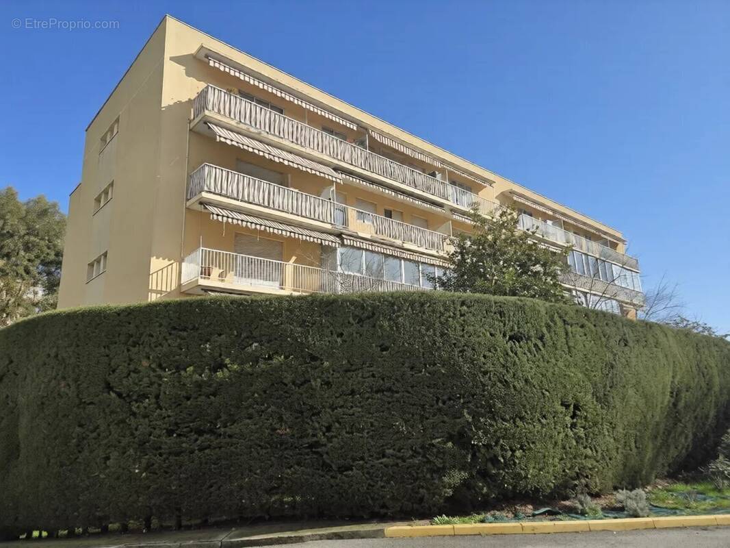 Appartement à LE CANNET