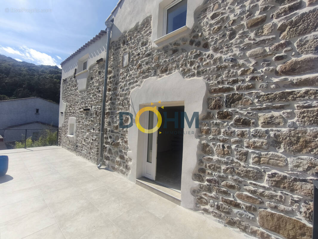 Maison à LES SALLES-DU-GARDON