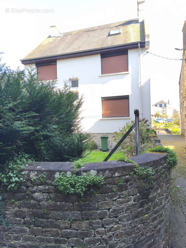 Maison à VILLEDIEU-LES-POELES