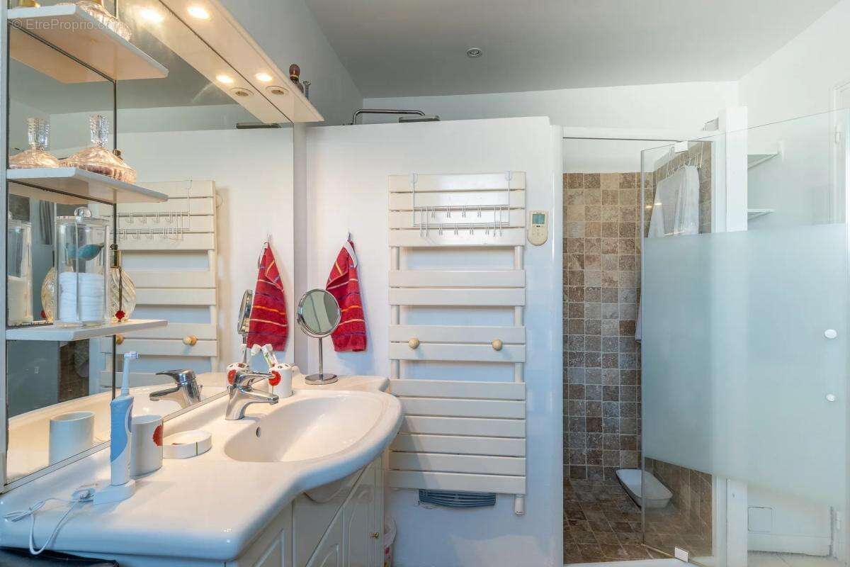 Appartement à SIX-FOURS-LES-PLAGES