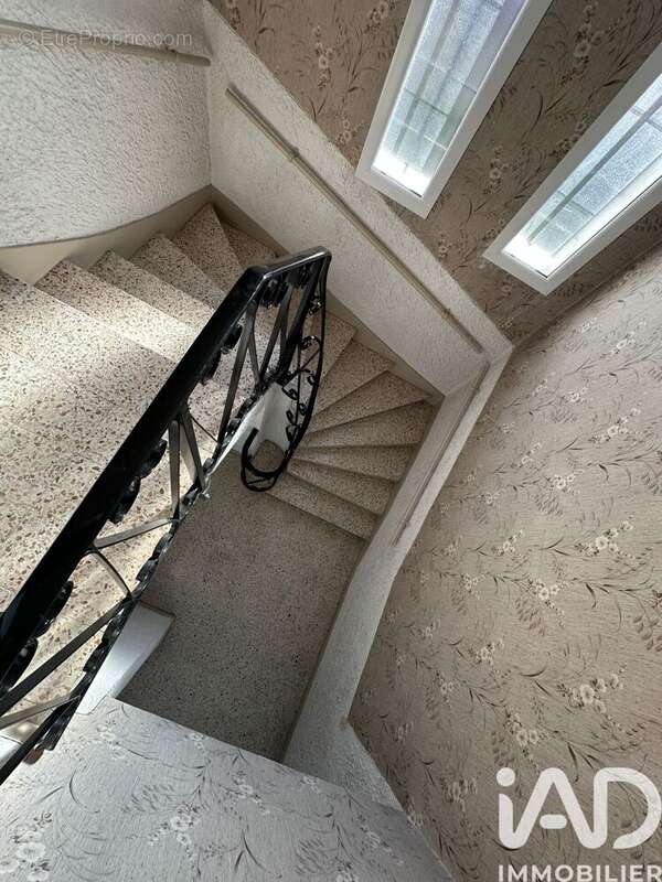 Photo 5 - Maison à VEAUCHE