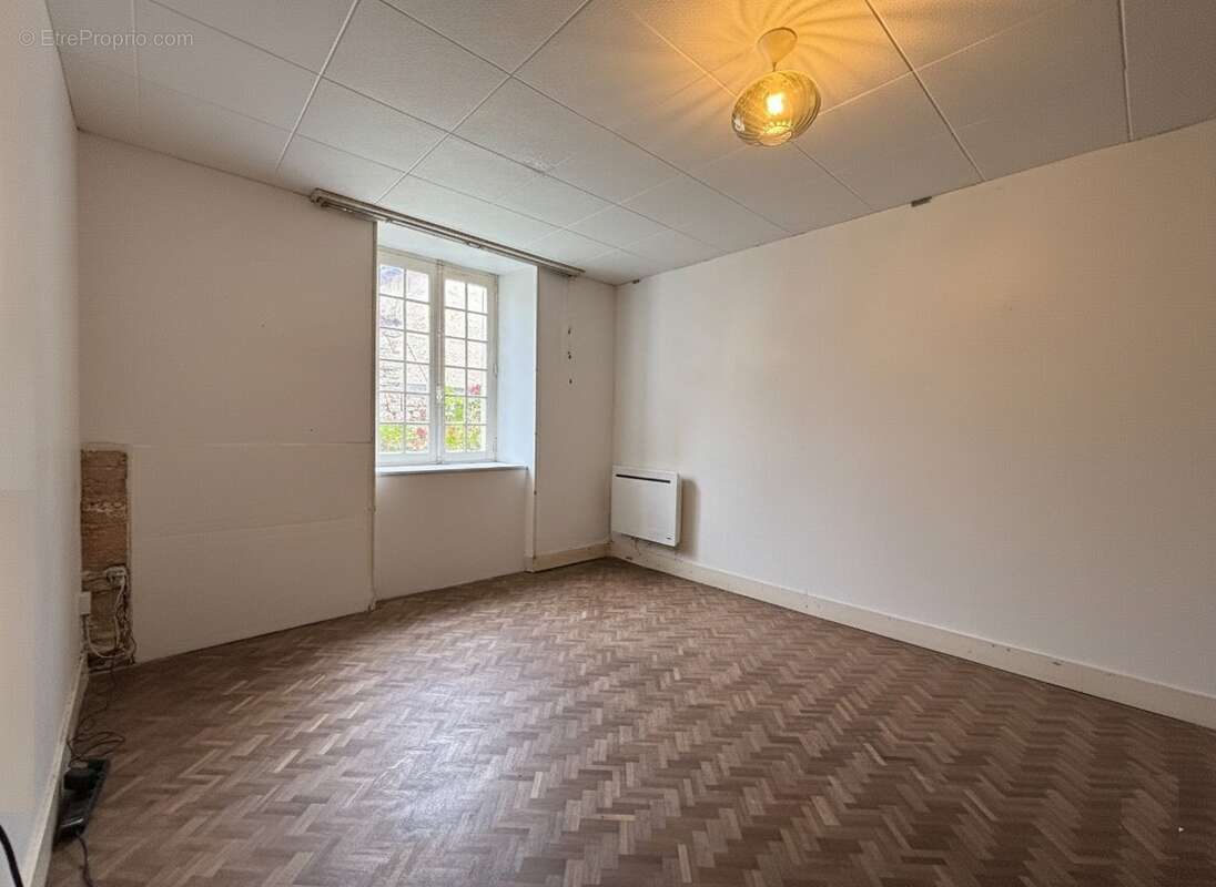 Maison à BENEST