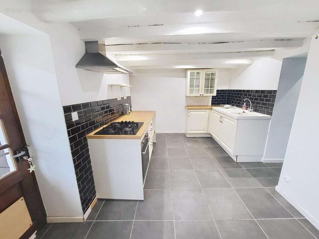 Maison 80 m² à Dun-Sur-Auron  - photo 2