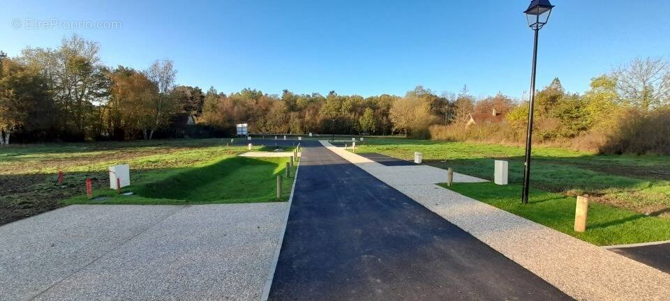 Terrain à CRIQUETOT-SUR-OUVILLE