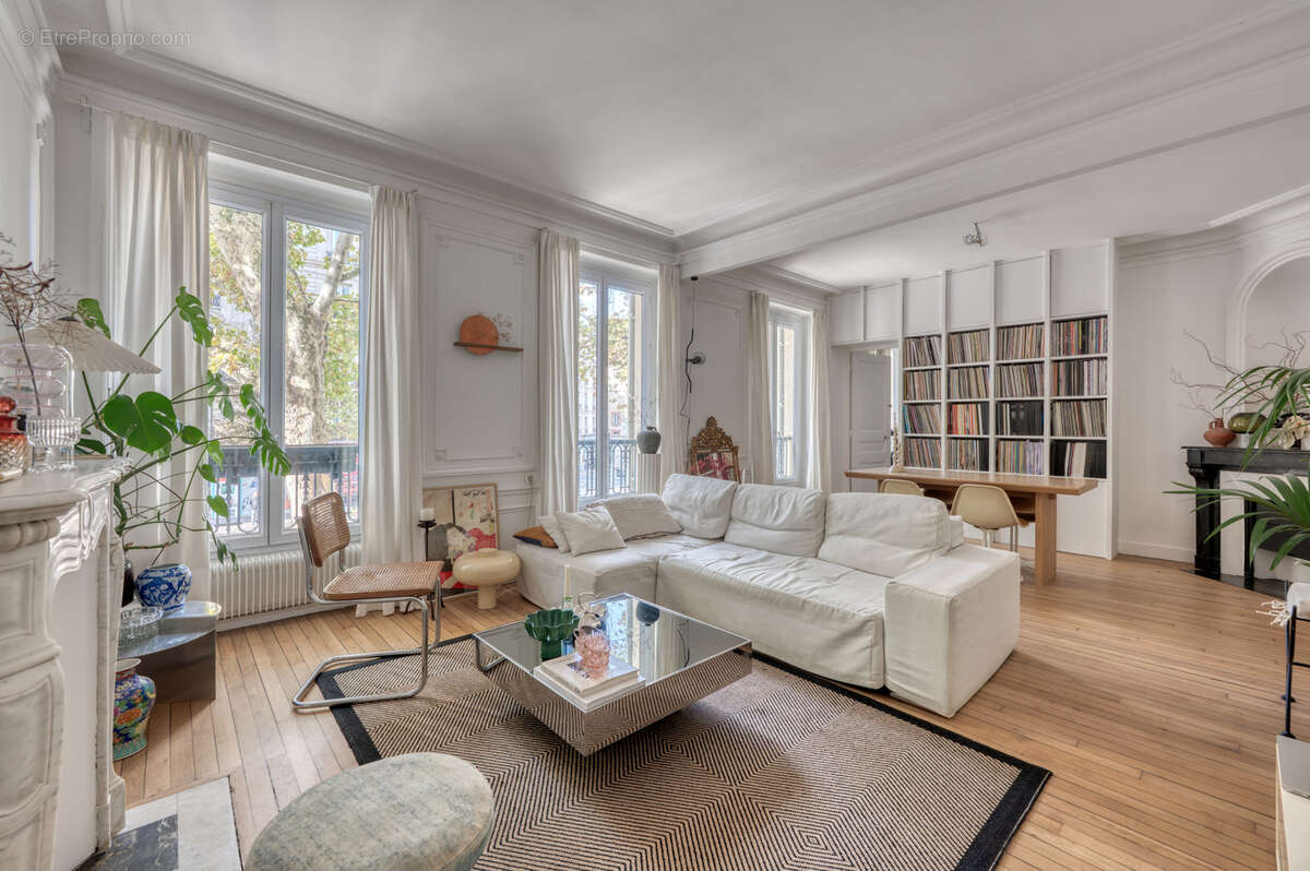 Appartement à PARIS-18E