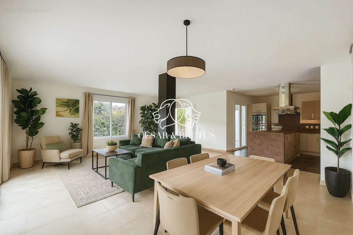 Maison à VILLEFONTAINE