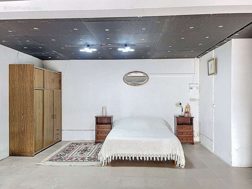 Maison à MONTAGNAC-MONTPEZAT