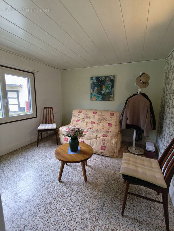 Maison à LA NEUVILLE-LES-BRAY