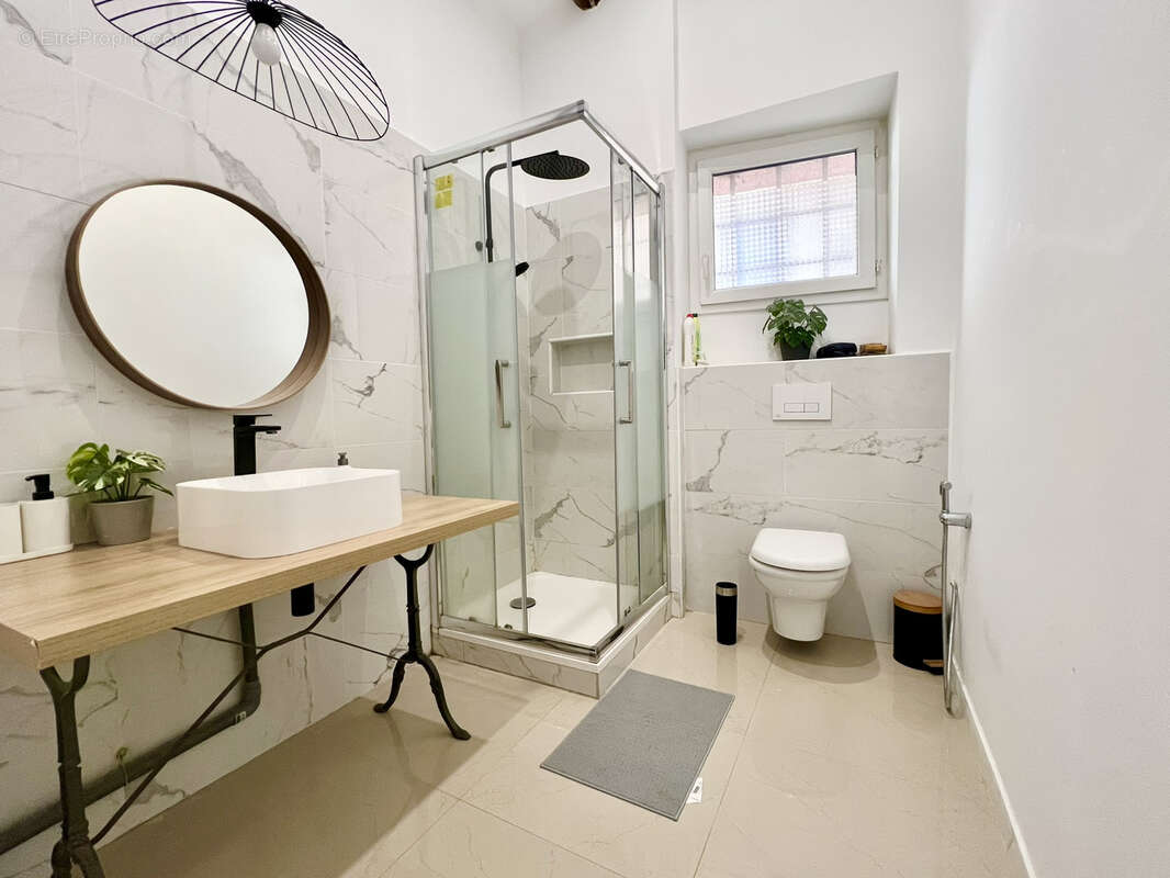 Appartement à MARSEILLE-2E