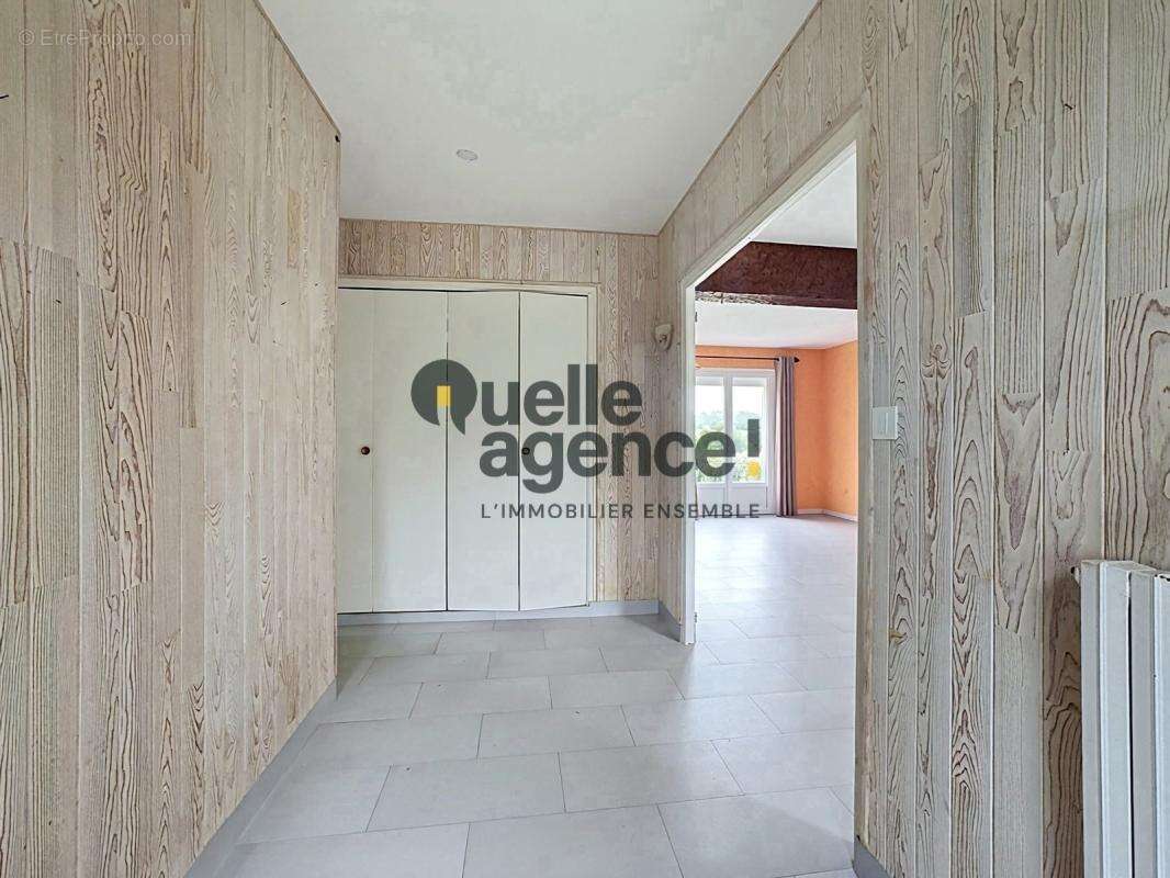 Maison familiale de 125m²  sur 1180 m² de jardin -entre bourg et plage - photo 9