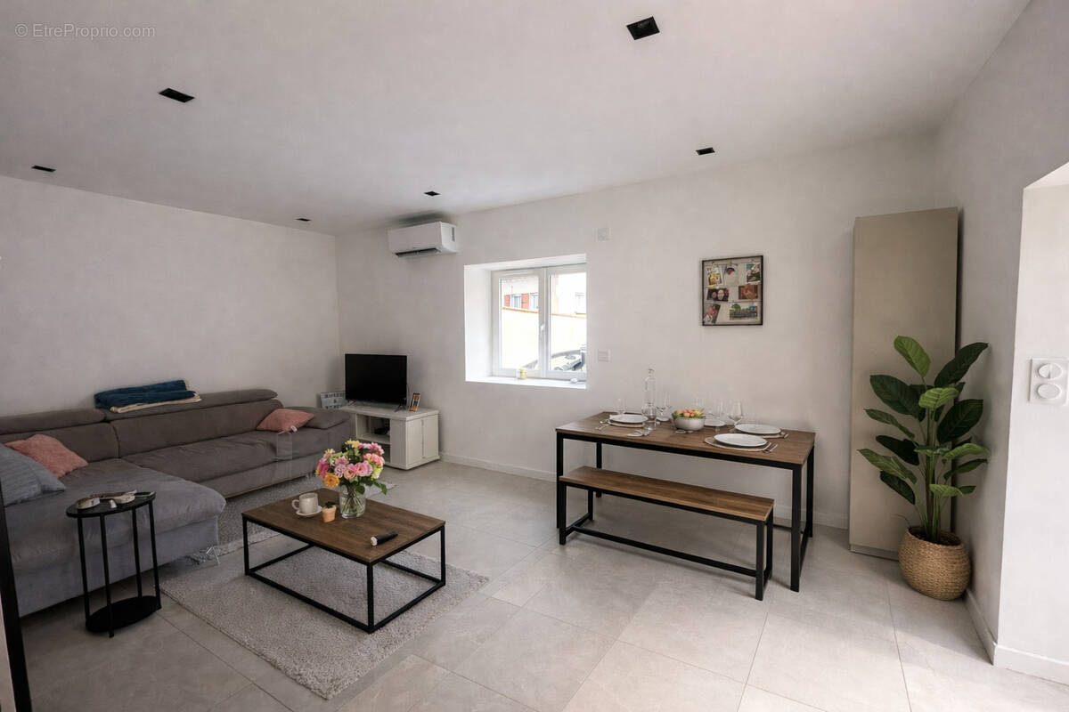 Appartement à GREZIEU-LA-VARENNE