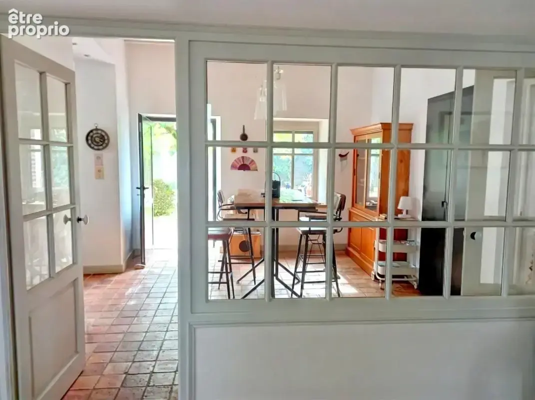 Laval – maison de caractère de 240 m² avec jardin arboré de 1 180 m², à deux pas du centre-ville - photo 9
