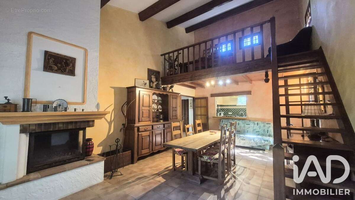 Maison 104 m² à Montmeyan  - photo 5