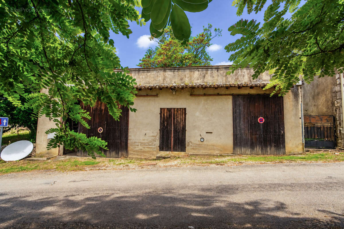 Maison de village avec jardin et dépendance/garage - photo 28