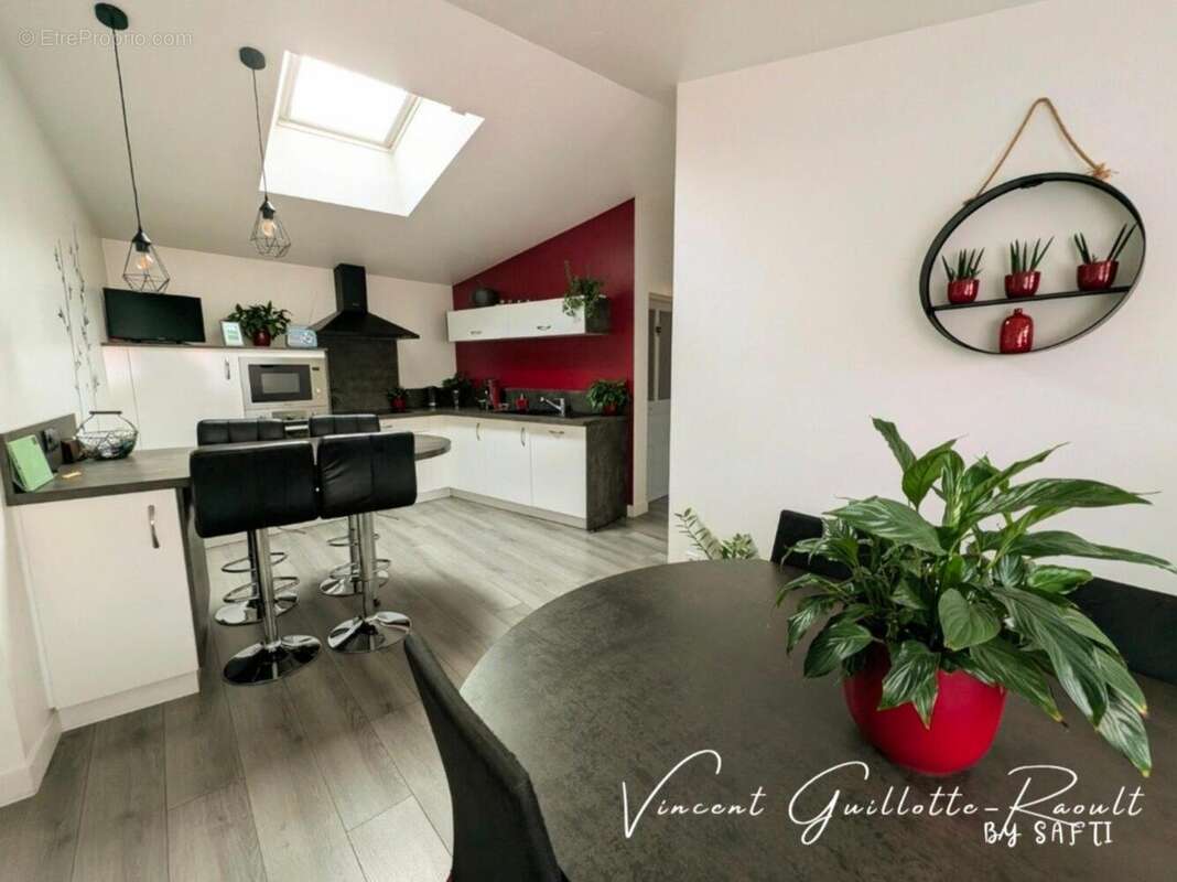 Maison 102 m² à Saint-Leger-Les-Vignes  - photo 3