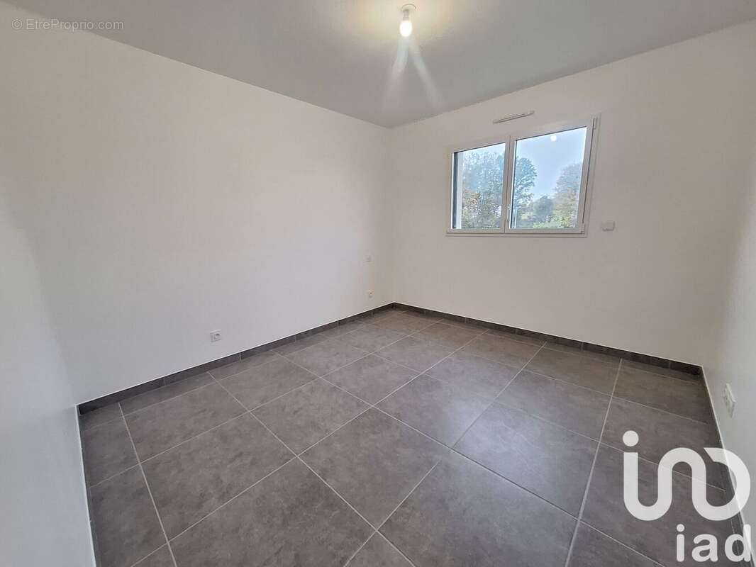 Photo 8 - Maison à BUCHY